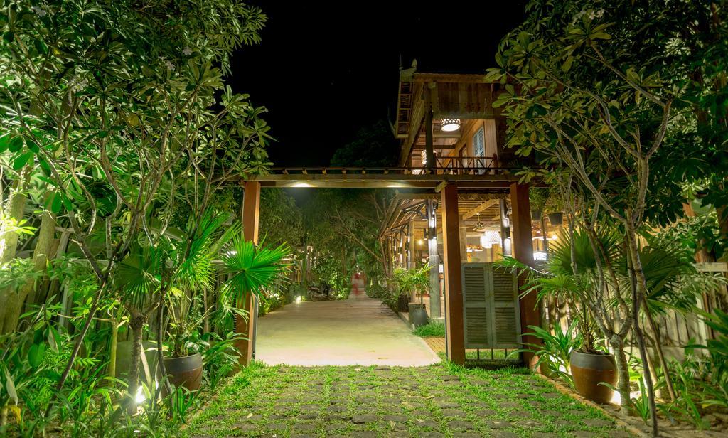 Isann * Siem Reap
